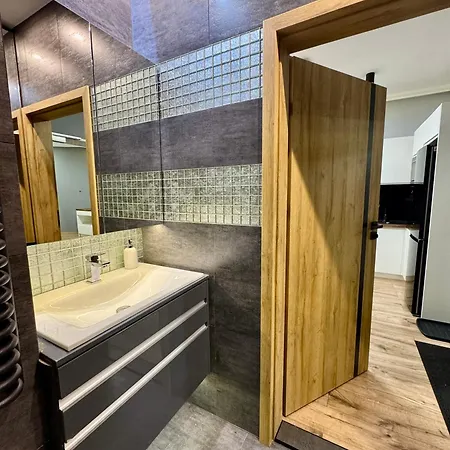 Silesia Prime Tysiaclecia 4 Wieze Z Tarasem Apartmán *